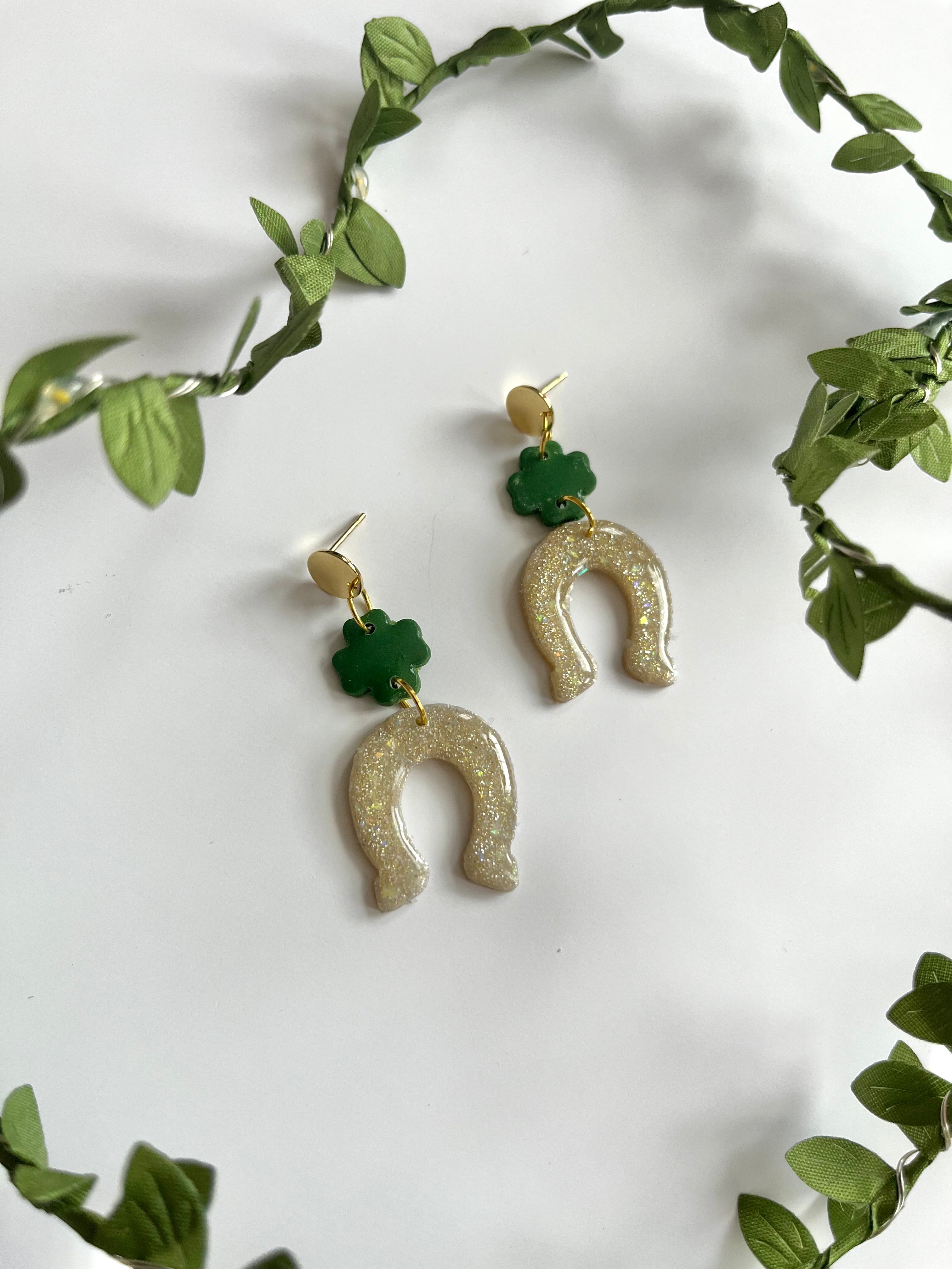 Lucky horseshoes